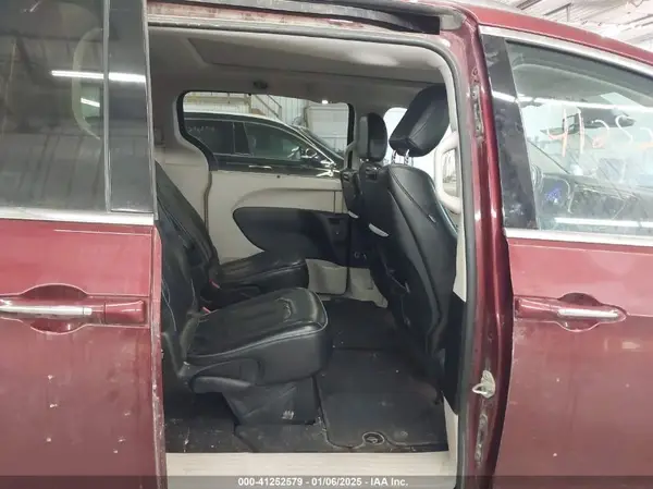2C4RC1GG6HR810970 2017 CHRYSLER PACIFICA - Image 8