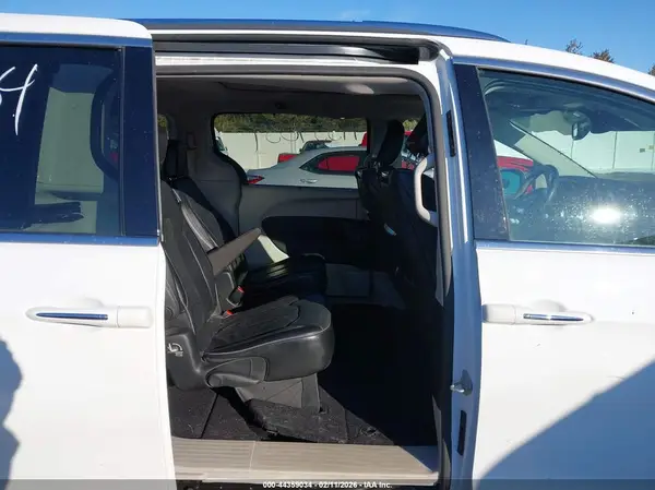 2C4RC1GG6HR817384 2017 CHRYSLER PACIFICA - Image 8