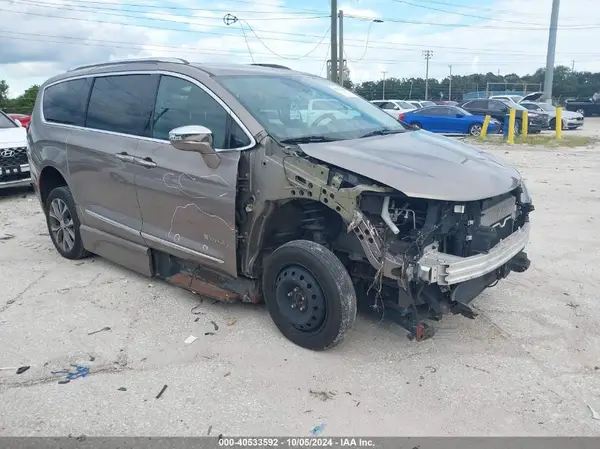 2C4RC1GG6HR854788 2017 CHRYSLER PACIFICA - Image 1