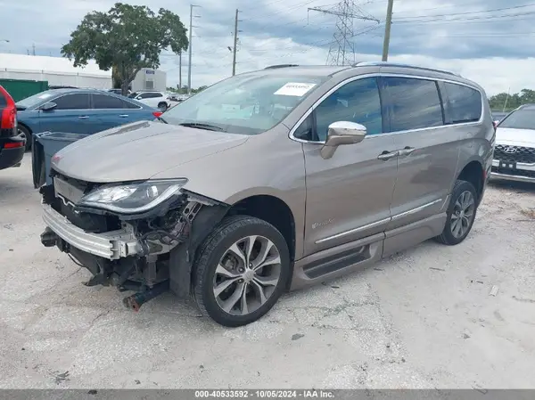 2C4RC1GG6HR854788 2017 CHRYSLER PACIFICA - Image 2
