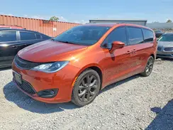 2C4RC1GG6JR158227 2018 CHRYSLER PACIFICA
