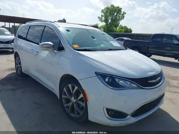 2C4RC1GG6JR158759 2018 CHRYSLER PACIFICA - Image 1