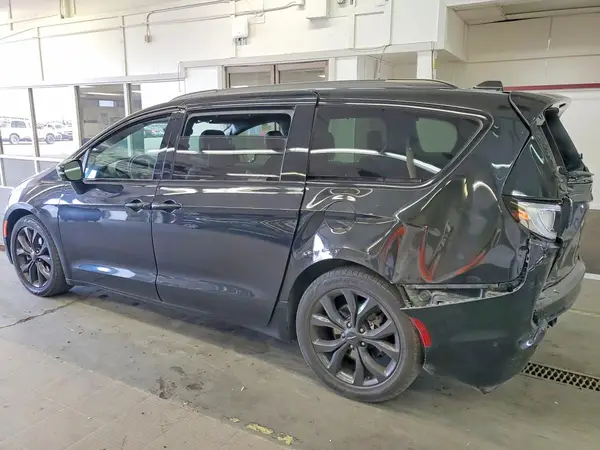 2C4RC1GG6JR165128 2018 CHRYSLER PACIFICA - Image 2