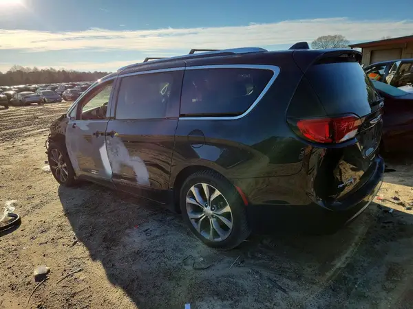 2C4RC1GG6JR186738 2018 CHRYSLER PACIFICA - Image 2