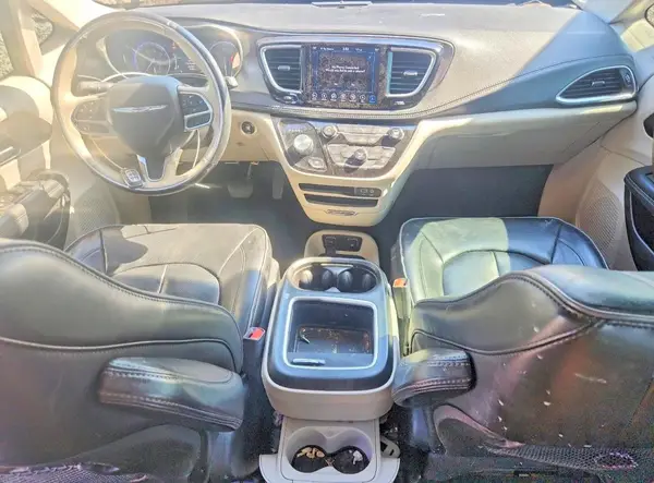 2C4RC1GG6JR195231 2018 CHRYSLER PACIFICA - Image 8