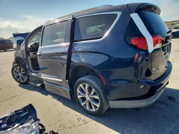 2C4RC1GG6JR214246 2018 CHRYSLER PACIFICA - Image 2