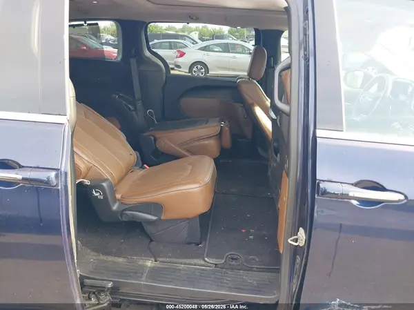 2C4RC1GG6JR259803 2018 CHRYSLER PACIFICA - Image 8