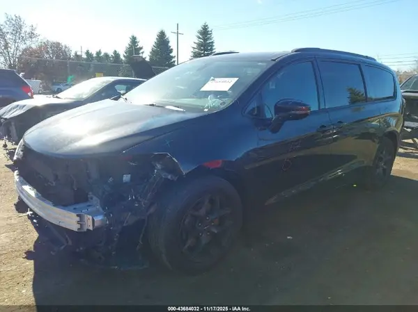 2C4RC1GG6JR310894 2018 CHRYSLER PACIFICA - Image 2