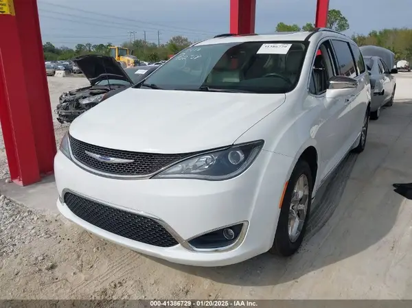 2C4RC1GG6KR552067 2019 CHRYSLER PACIFICA - Image 2