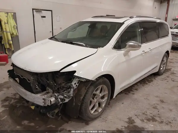 2C4RC1GG6KR655425 2019 CHRYSLER PACIFICA - Image 2