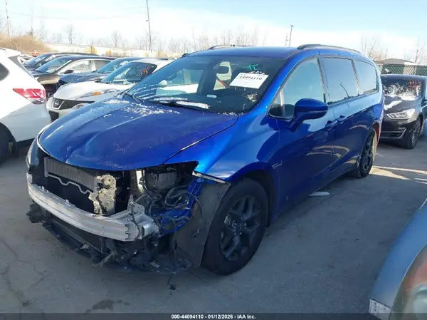 2C4RC1GG6KR667462 2019 CHRYSLER PACIFICA - Image 2