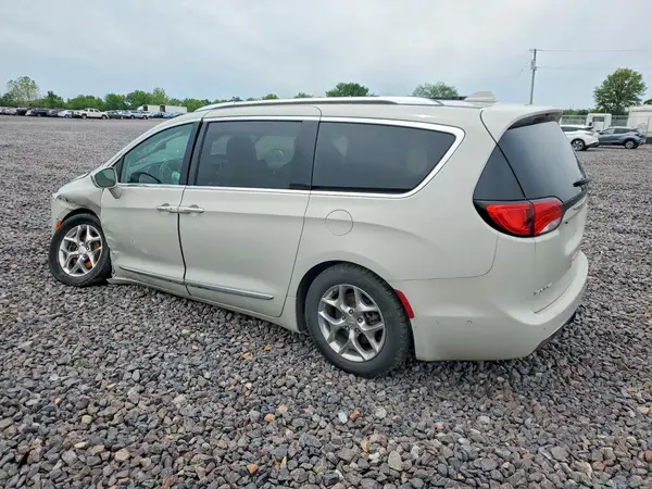 2C4RC1GG6KR702369 2019 CHRYSLER PACIFICA - Image 2