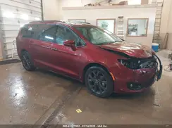 2C4RC1GG6KR748896 2019 CHRYSLER PACIFICA
