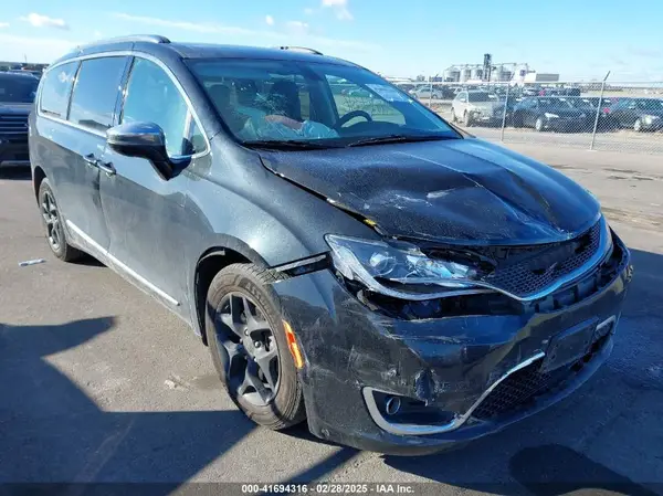 2C4RC1GG6LR114215 2020 CHRYSLER PACIFICA - Image 1