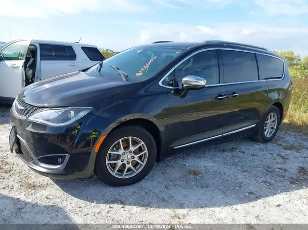 2C4RC1GG6LR192445 2020 CHRYSLER PACIFICA - Image 2