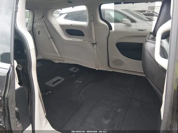 2C4RC1GG6LR275390 2020 CHRYSLER PACIFICA - Image 8