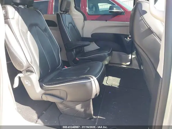 2C4RC1GG6PR553811 2023 CHRYSLER PACIFICA - Image 8