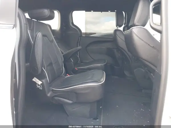 2C4RC1GG6SR553722 2025 CHRYSLER PACIFICA - Image 8