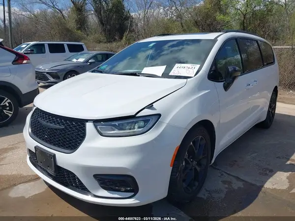 2C4RC1GG6SR569354 2025 CHRYSLER PACIFICA - Image 2