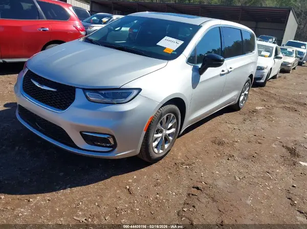 2C4RC1GG6TR182482 2026 CHRYSLER PACIFICA - Image 2