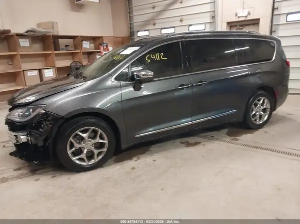 2C4RC1GG7HR517983 2017 CHRYSLER PACIFICA - Image 2