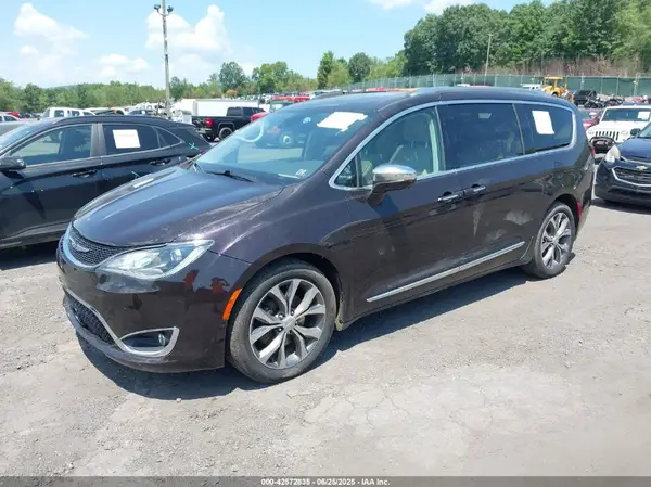 2C4RC1GG7HR525064 2017 CHRYSLER PACIFICA - Image 2