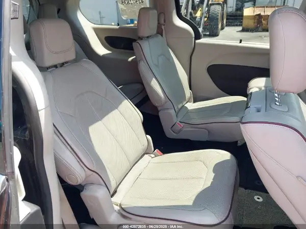 2C4RC1GG7HR525064 2017 CHRYSLER PACIFICA - Image 8