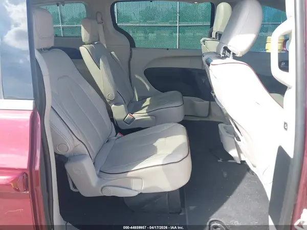 2C4RC1GG7HR532533 2017 CHRYSLER PACIFICA - Image 8