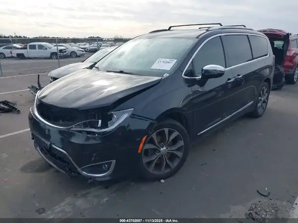 2C4RC1GG7HR544729 2017 CHRYSLER PACIFICA - Image 2