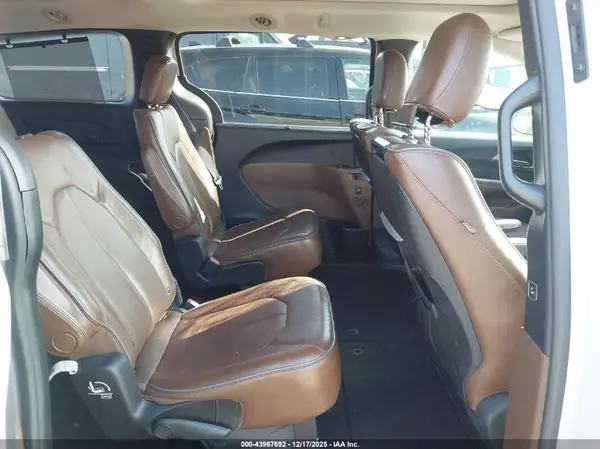 2C4RC1GG7HR564690 2017 CHRYSLER PACIFICA - Image 8