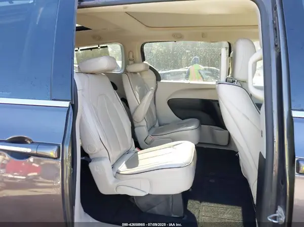 2C4RC1GG7HR603147 2017 CHRYSLER PACIFICA - Image 8