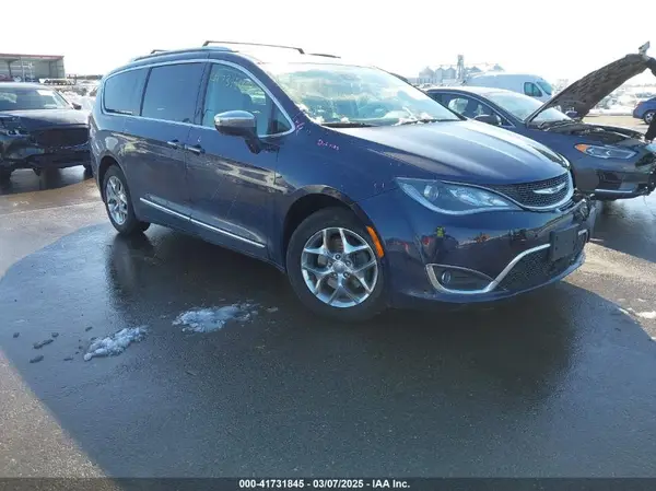 2C4RC1GG7HR619977 2017 CHRYSLER PACIFICA - Image 1