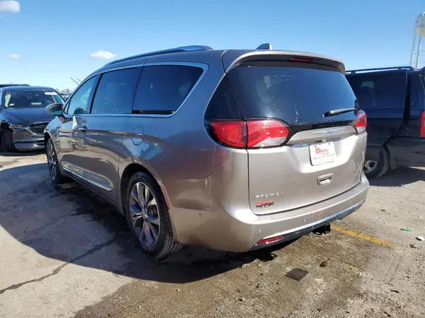 2C4RC1GG7HR643194 2017 CHRYSLER PACIFICA - Image 2