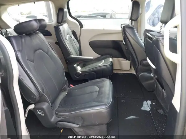 2C4RC1GG7HR659279 2017 CHRYSLER PACIFICA - Image 8