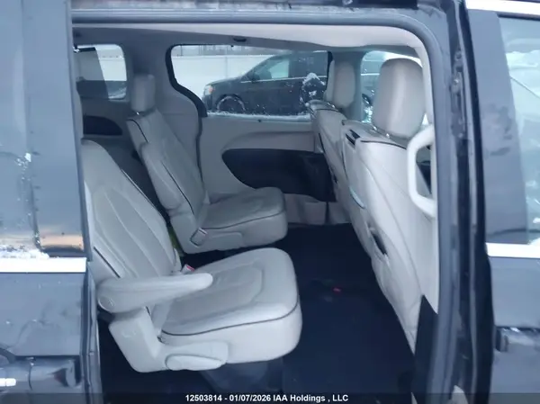 2C4RC1GG7HR747684 2017 CHRYSLER PACIFICA - Image 8