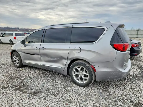 2C4RC1GG7HR747958 2017 CHRYSLER PACIFICA - Image 2