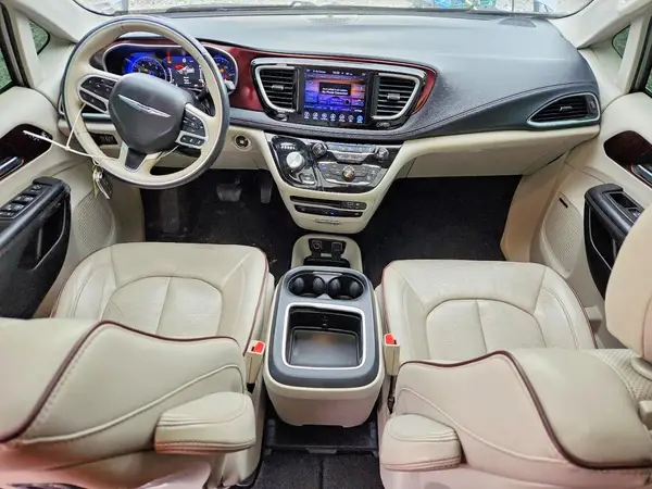 2C4RC1GG7HR747958 2017 CHRYSLER PACIFICA - Image 8