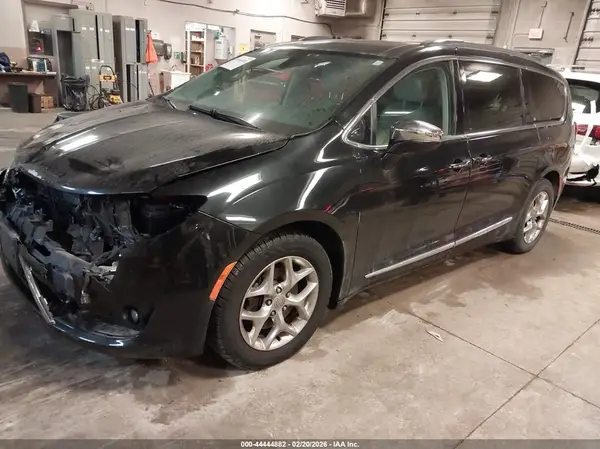 2C4RC1GG7HR751797 2017 CHRYSLER PACIFICA - Image 2
