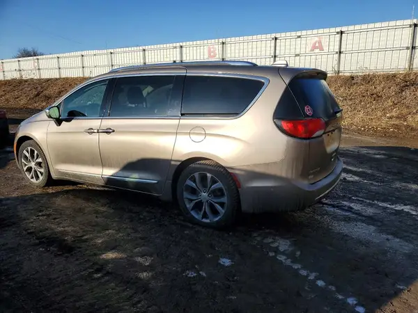 2C4RC1GG7HR753632 2017 CHRYSLER PACIFICA - Image 2