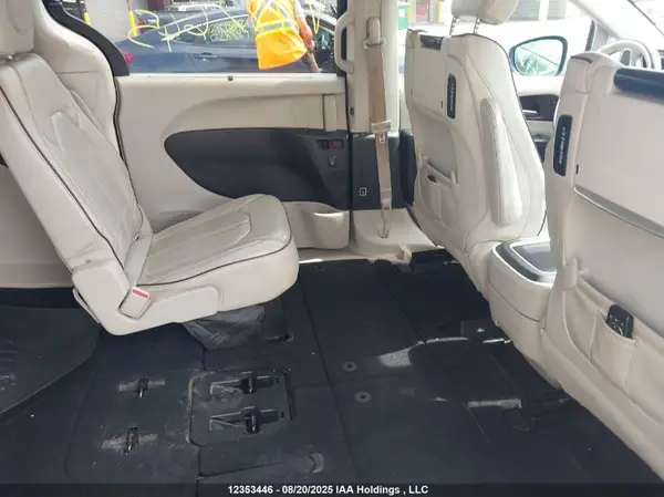 2C4RC1GG7HR782645 2017 CHRYSLER PACIFICA - Image 8