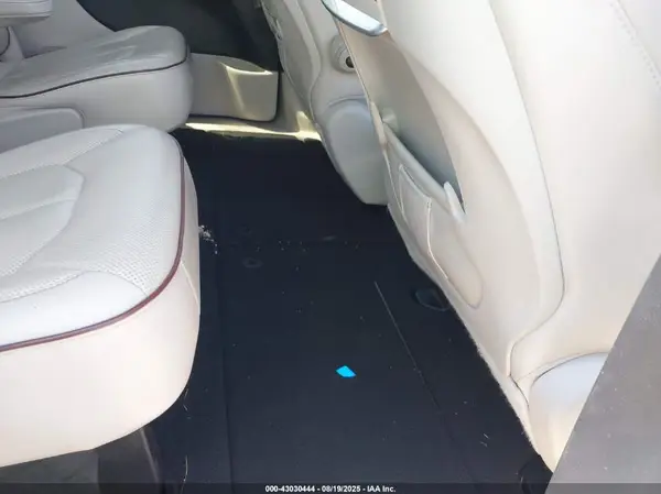 2C4RC1GG7HR788011 2017 CHRYSLER PACIFICA - Image 8