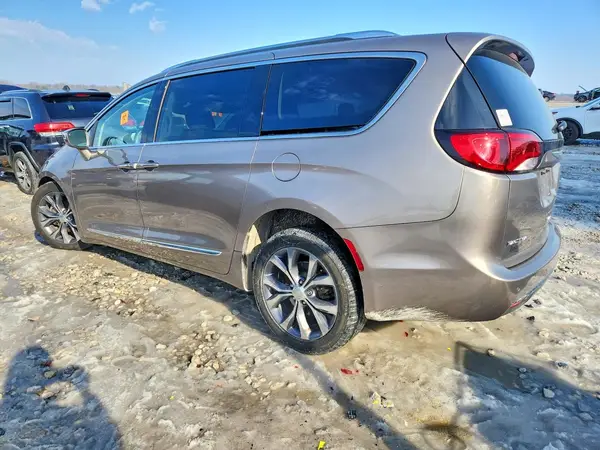 2C4RC1GG7HR788591 2017 CHRYSLER PACIFICA - Image 2