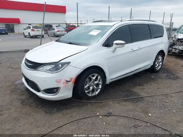2C4RC1GG7HR804563 2017 CHRYSLER PACIFICA - Image 2