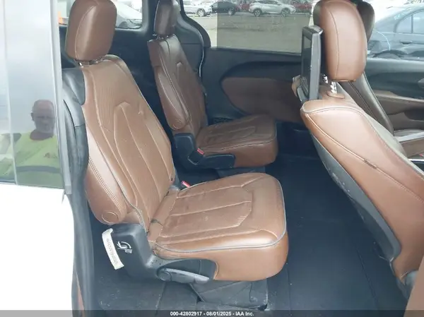 2C4RC1GG7HR804563 2017 CHRYSLER PACIFICA - Image 8
