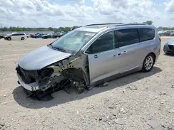 2C4RC1GG7HR811948 2017 CHRYSLER PACIFICA
