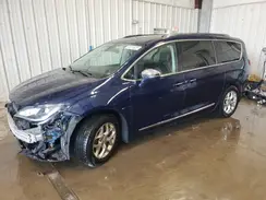 2C4RC1GG7HR812727 2017 CHRYSLER PACIFICA