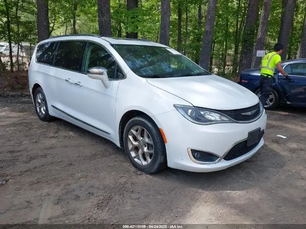 2C4RC1GG7JR149276 2018 CHRYSLER PACIFICA - Image 1