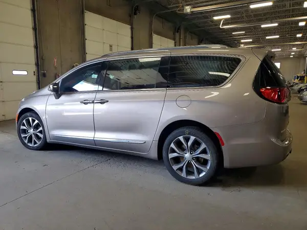2C4RC1GG7JR163436 2018 CHRYSLER PACIFICA - Image 2
