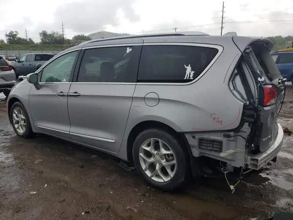 2C4RC1GG7JR185517 2018 CHRYSLER PACIFICA - Image 2