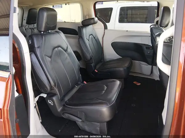2C4RC1GG7JR214532 2018 CHRYSLER PACIFICA - Image 8